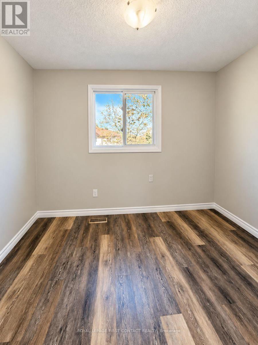 44 - 1095 Mississaga Street W Property Photo 6