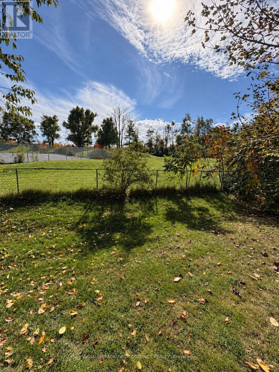44 - 1095 Mississaga Street W Property Photo 10