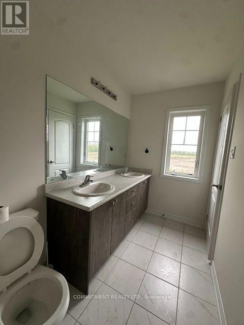 14 Shapira Avenue Property Photo 16