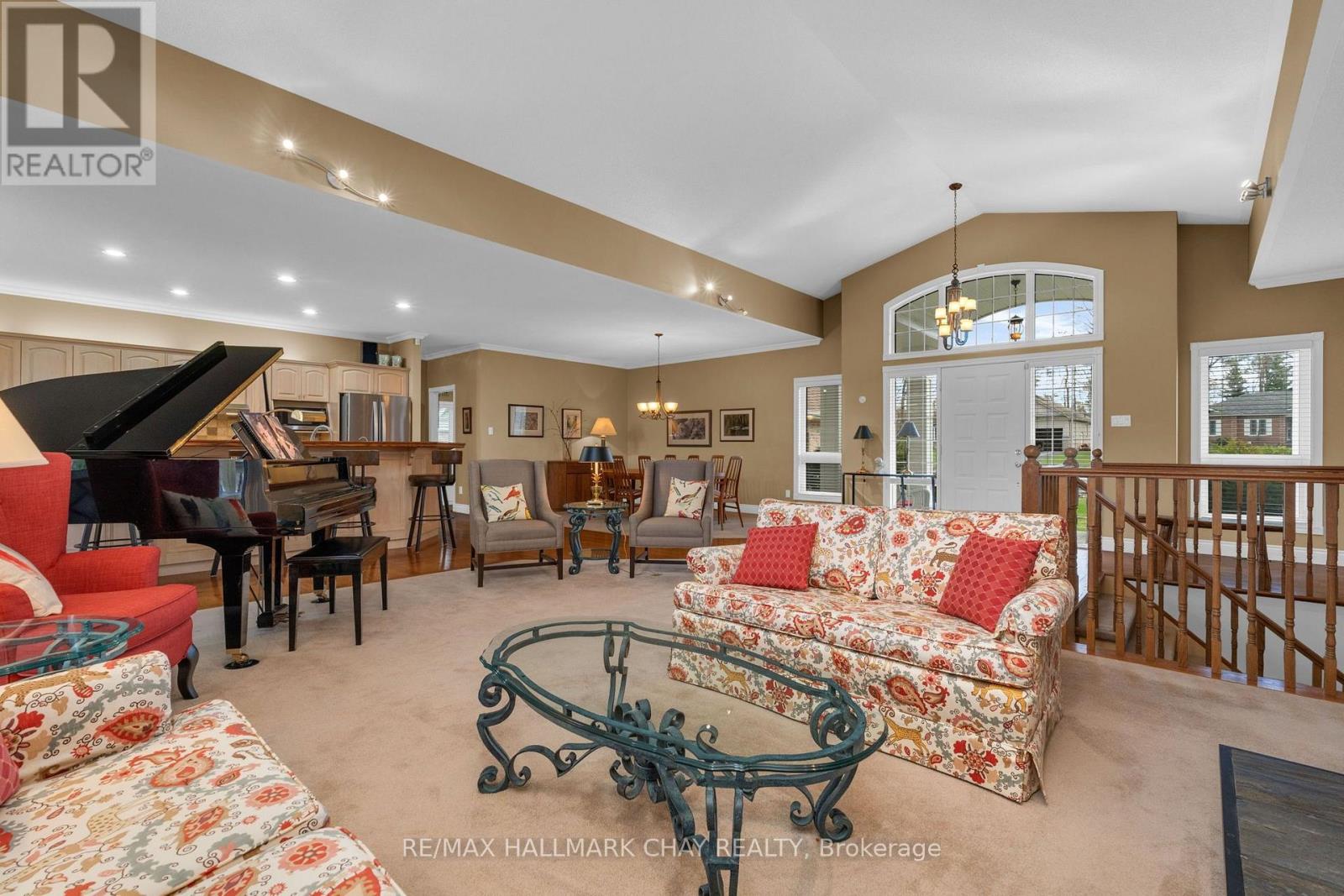 16 Chestnut Lane Property Photo 4