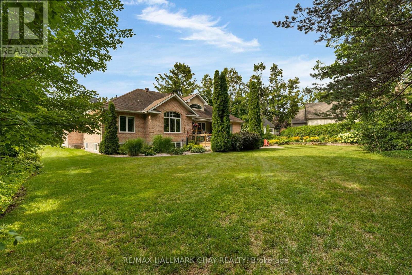 16 Chestnut Lane Property Photo 31