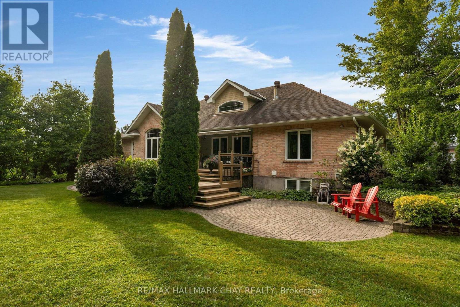 16 Chestnut Lane Property Photo 33