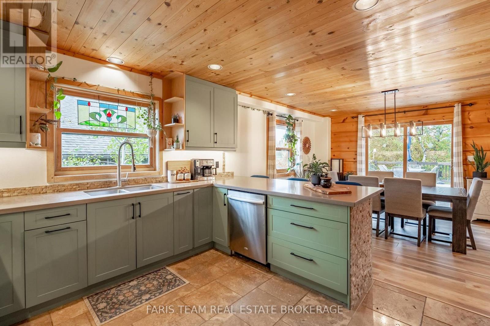 17 Bridle Path Property Photo 6