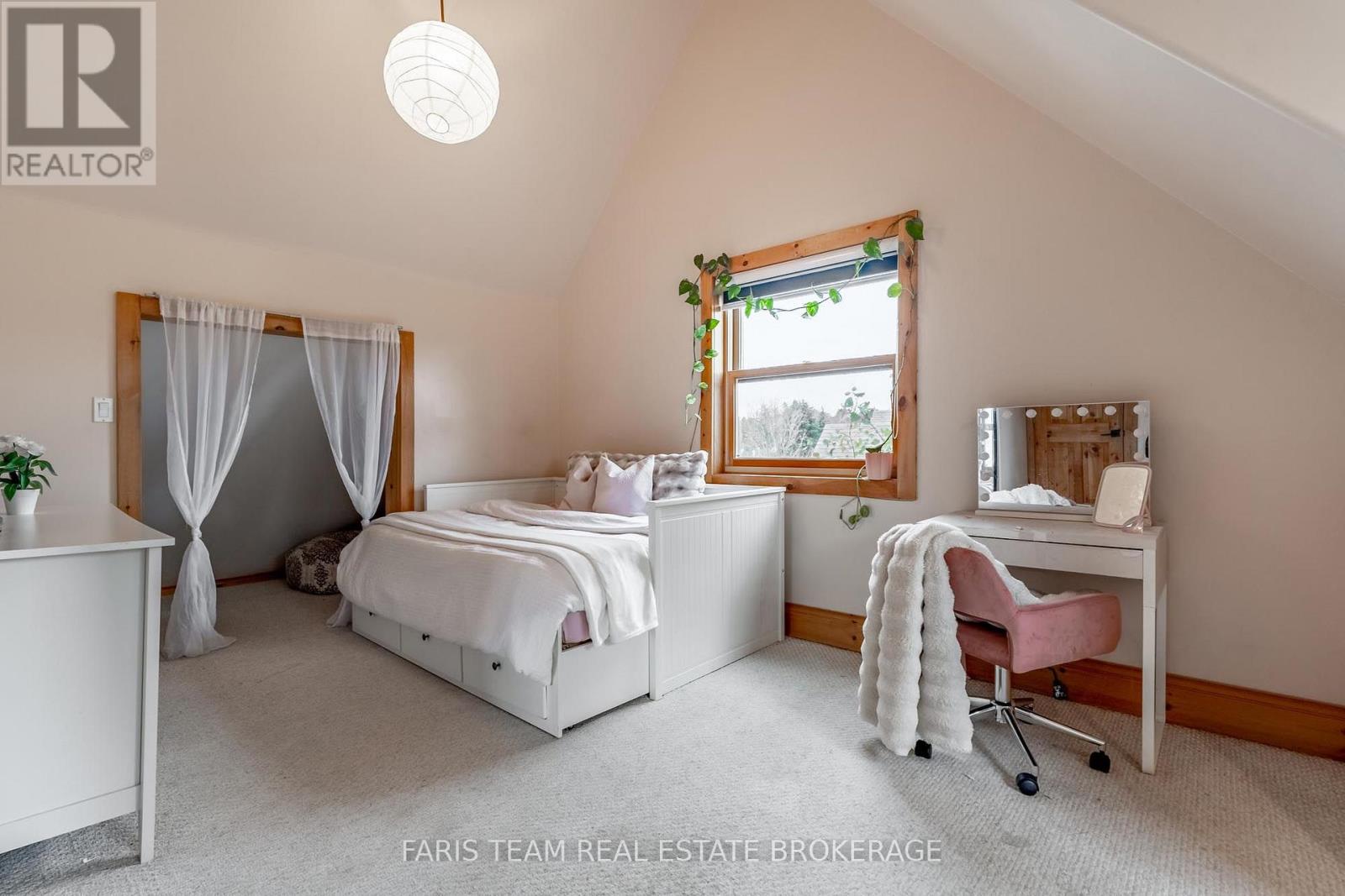 17 Bridle Path Property Photo 16