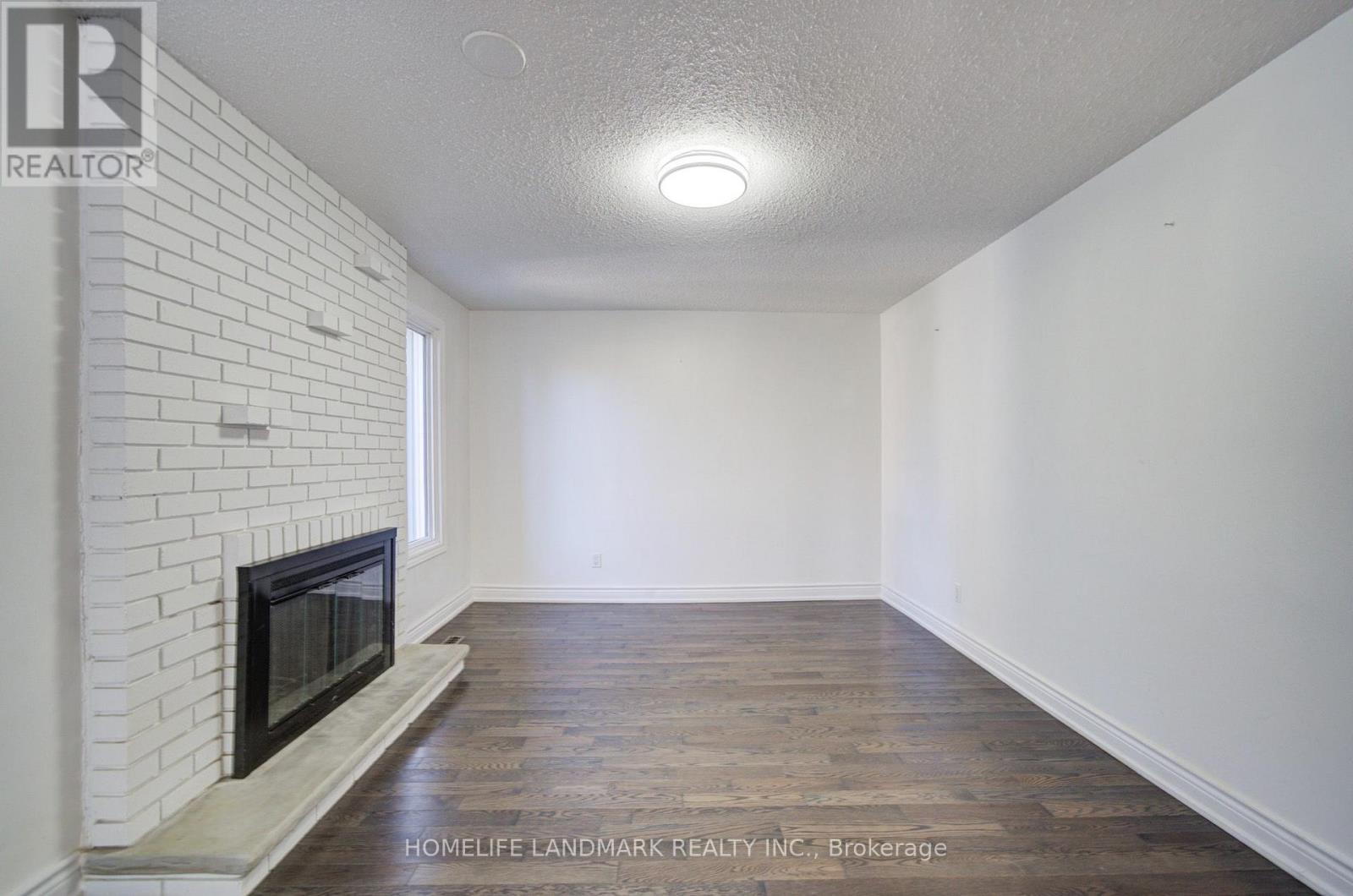 7 Huron Street Property Photo 4