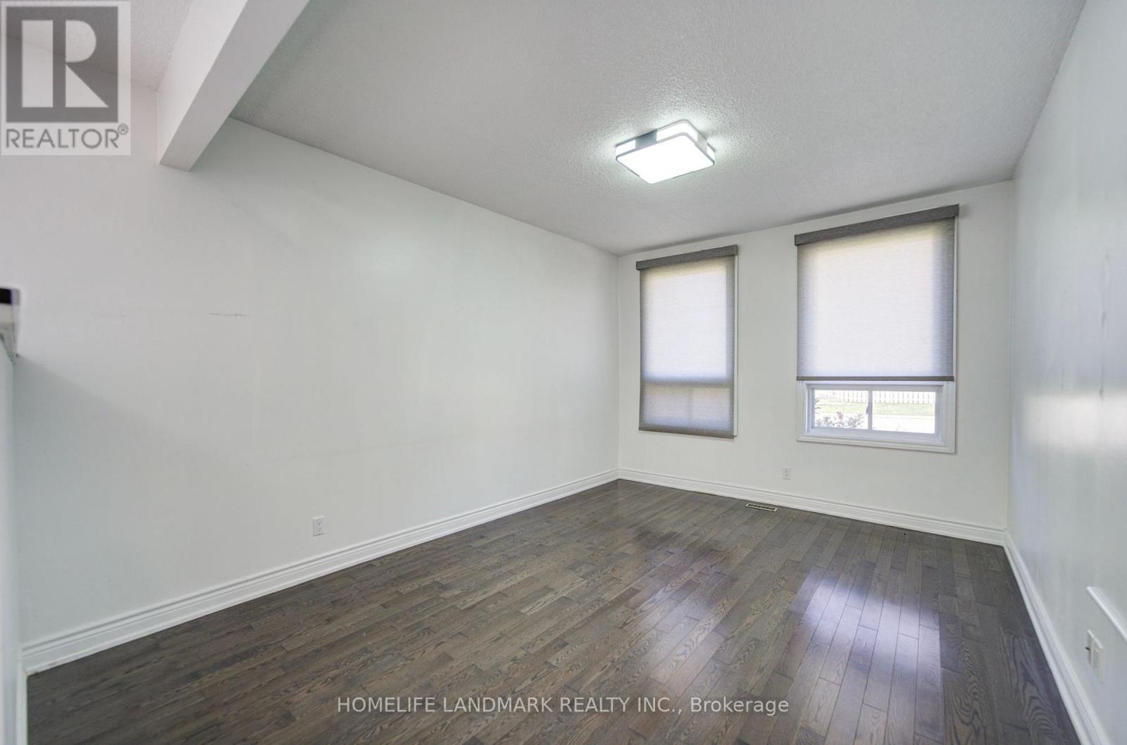 7 Huron Street Property Photo 6