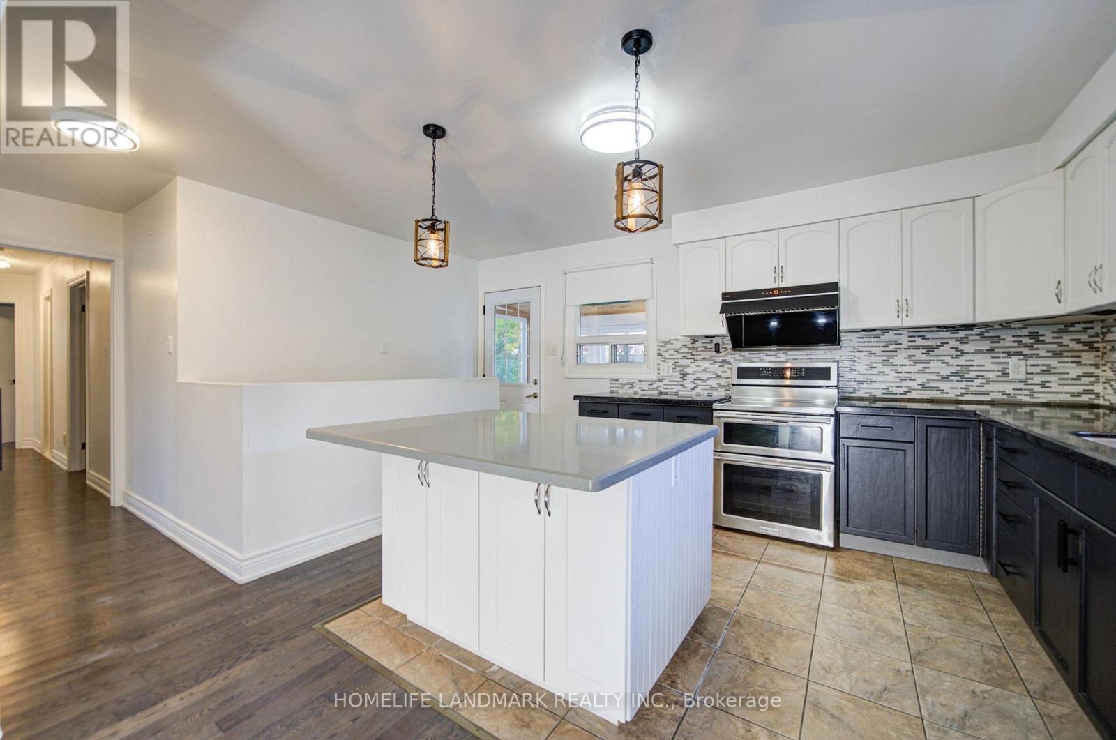 7 Huron Street Property Photo 10