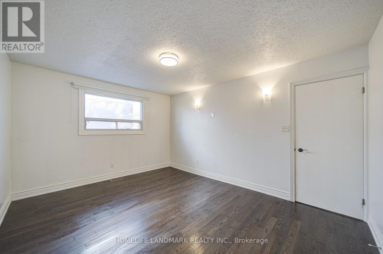 7 Huron Street Property Photo 15