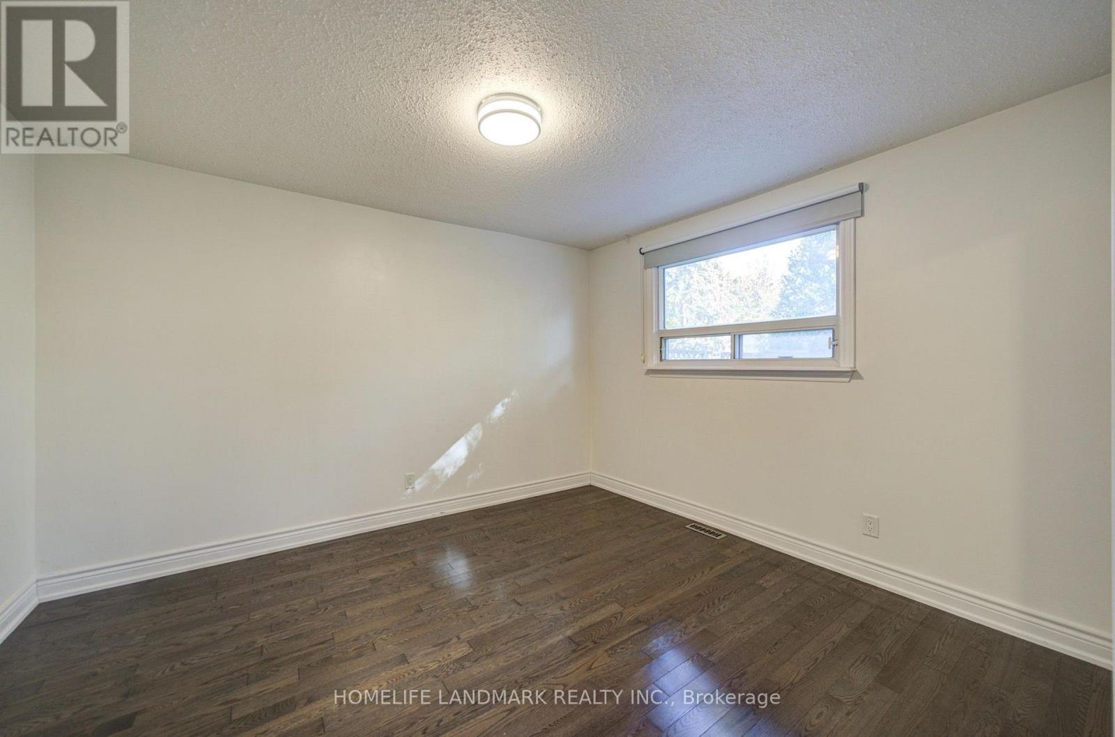 7 Huron Street Property Photo 16