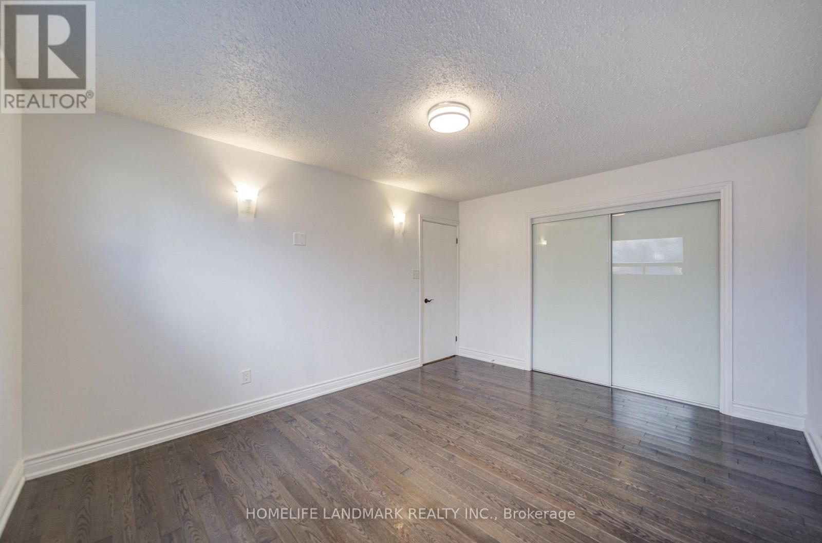 7 Huron Street Property Photo 17