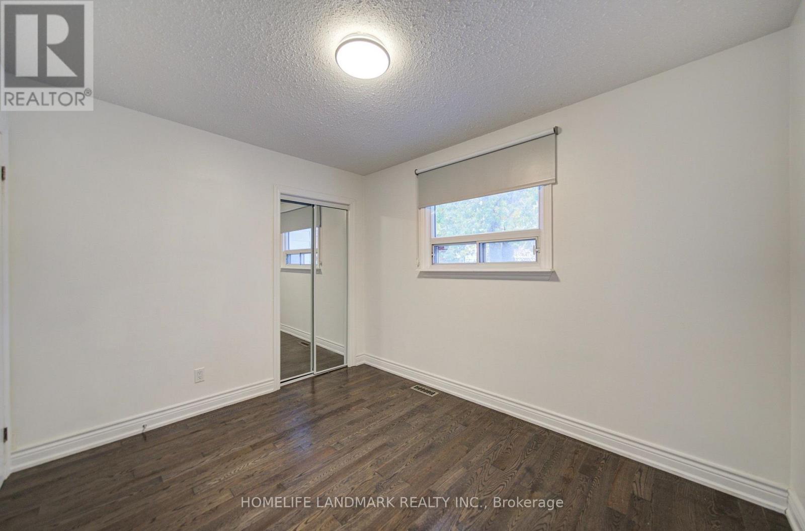 7 Huron Street Property Photo 19