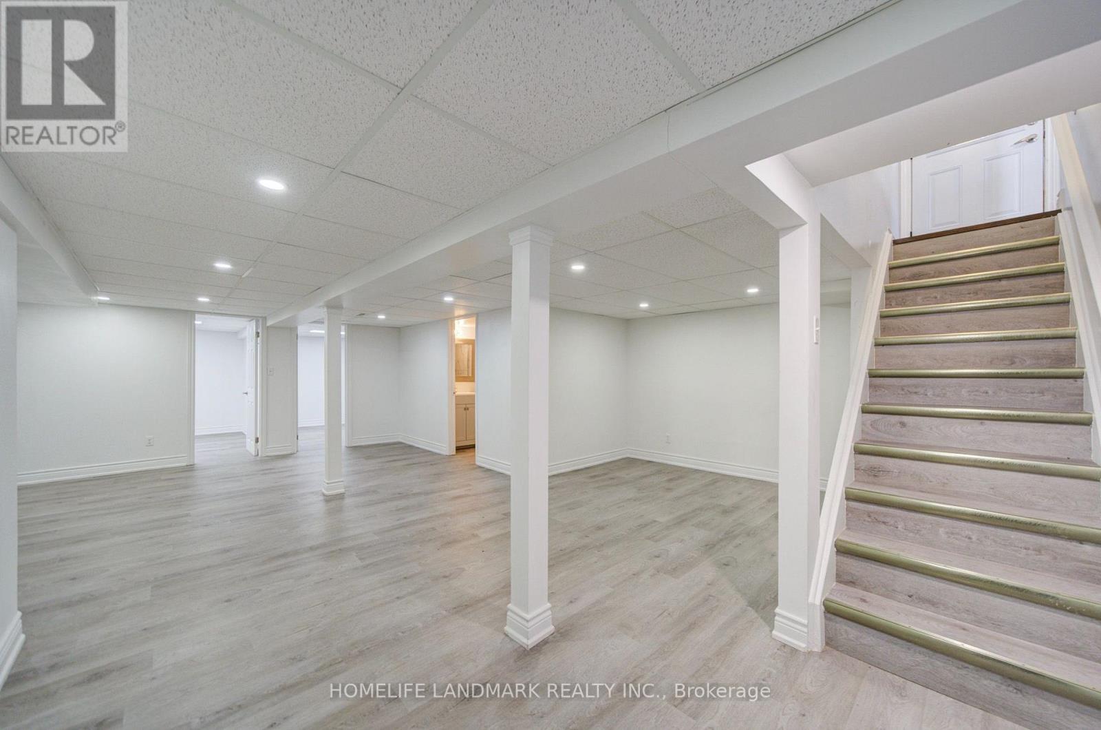 7 Huron Street Property Photo 23