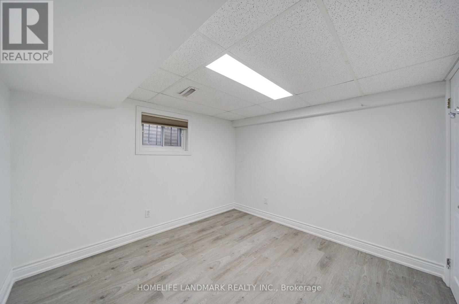 7 Huron Street Property Photo 32