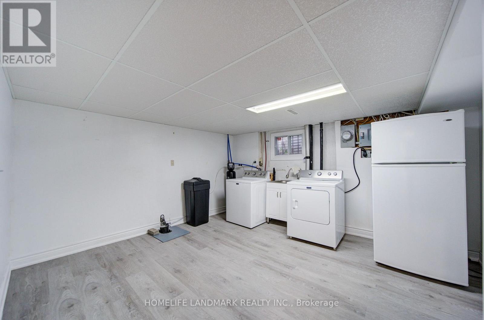7 Huron Street Property Photo 35