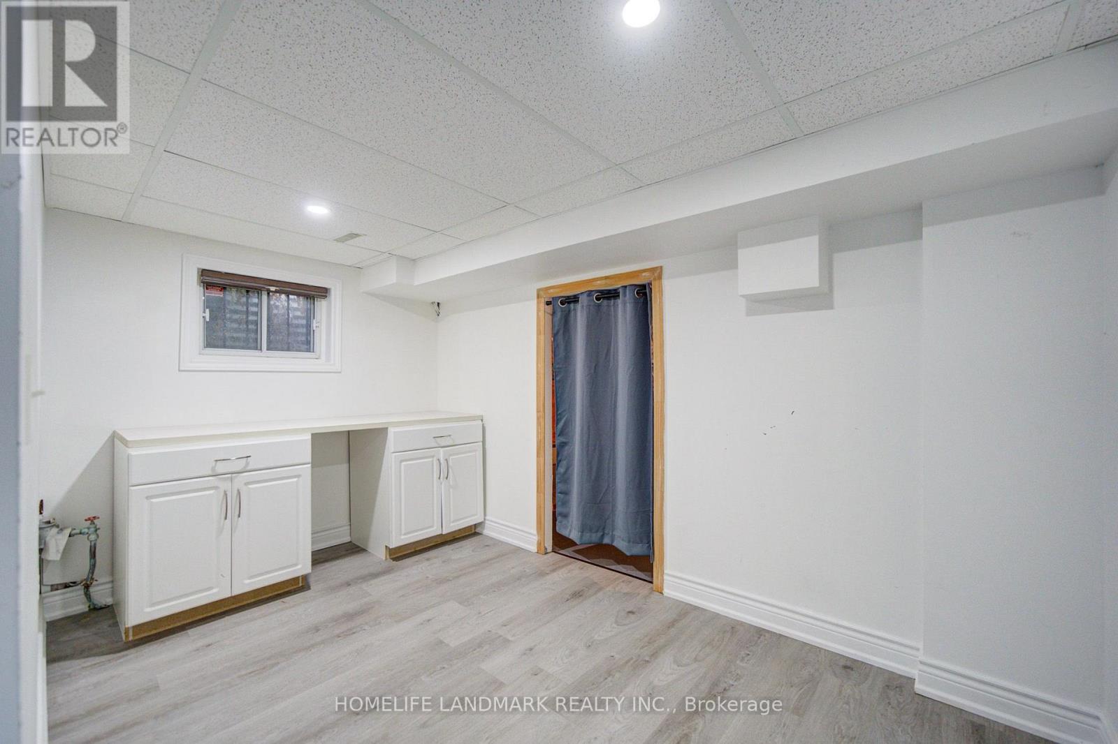 7 Huron Street Property Photo 37