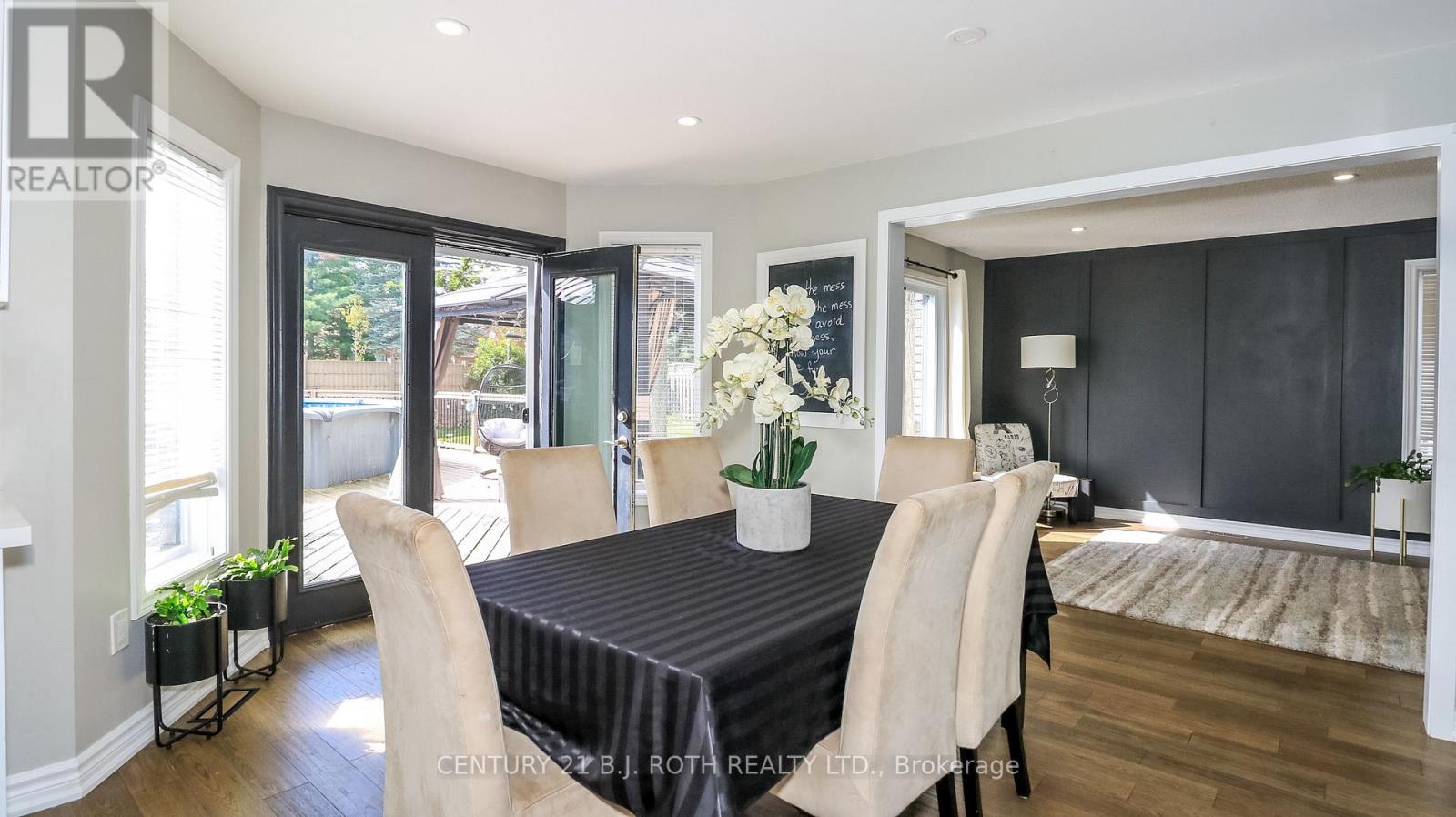 61 Barwick Drive W Property Photo 7