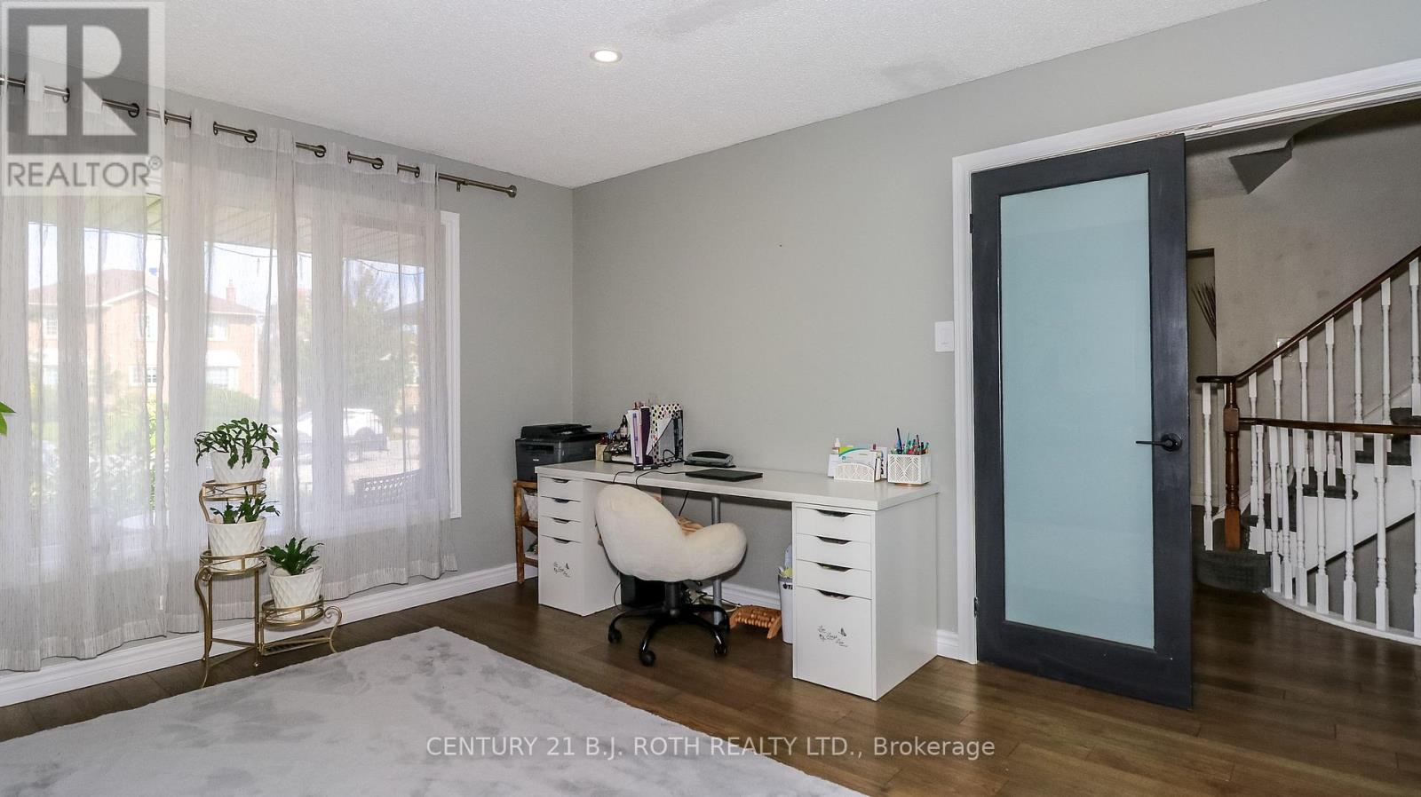 61 Barwick Drive W Property Photo 13