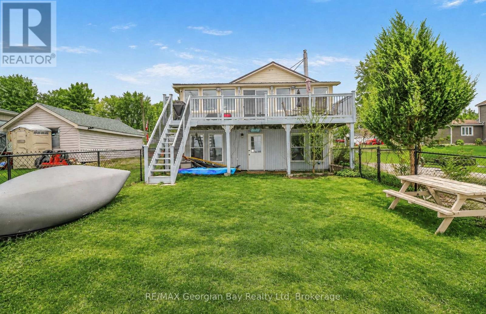 12 Robins Point Road Property Photo 4