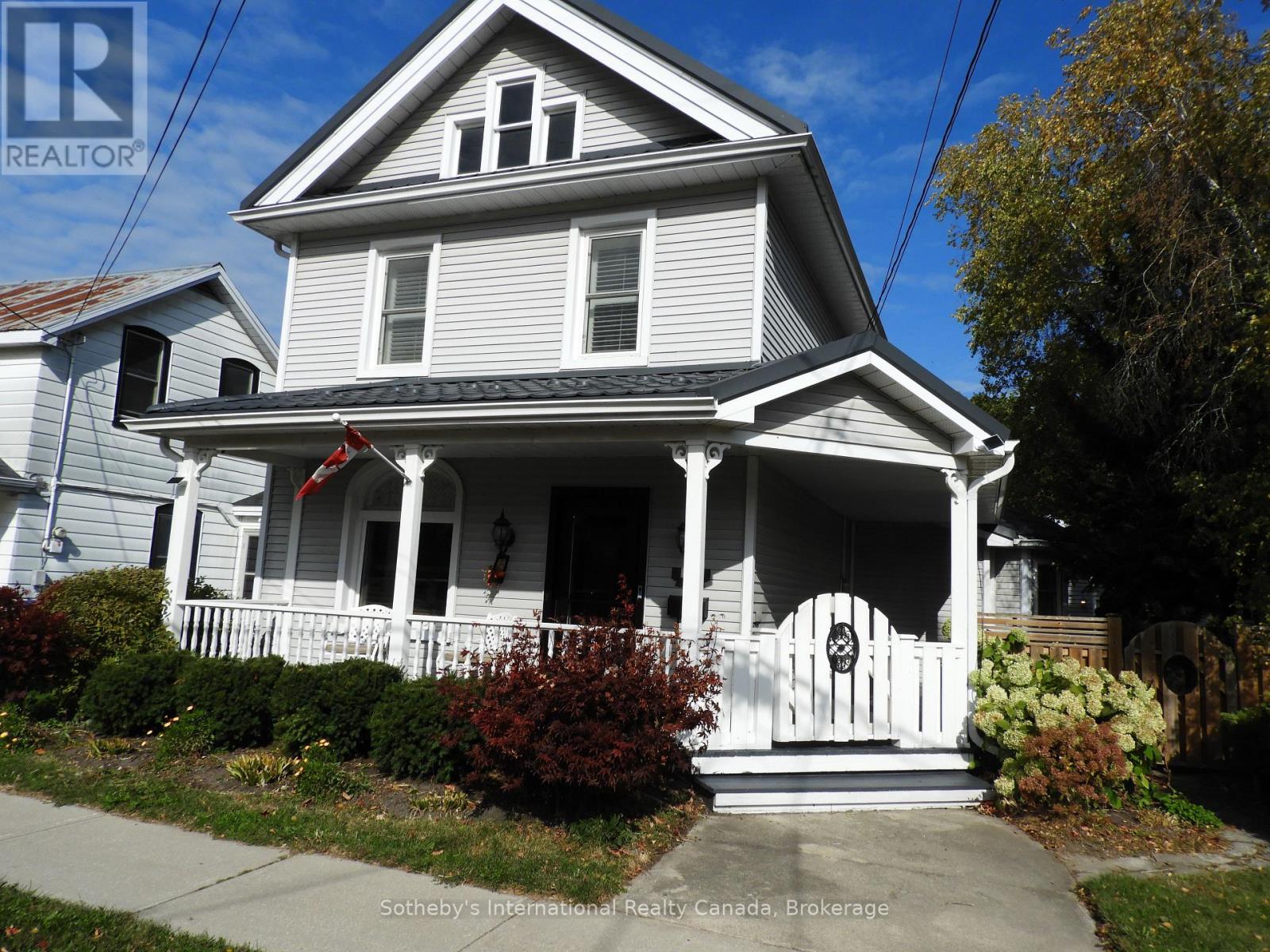 77 Fourth Street W Property Photo 1