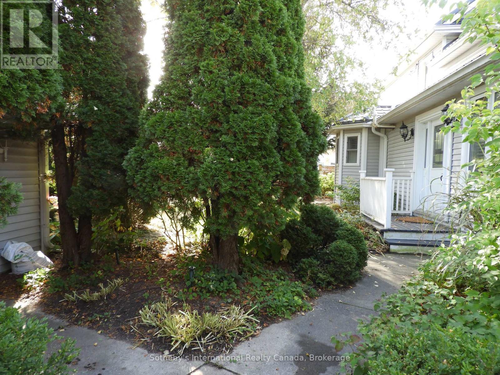 77 Fourth Street W Property Photo 2