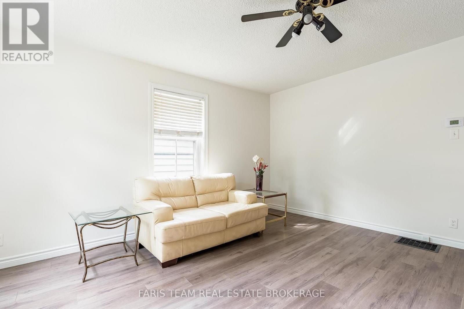 308 Russell Street Property Photo 14