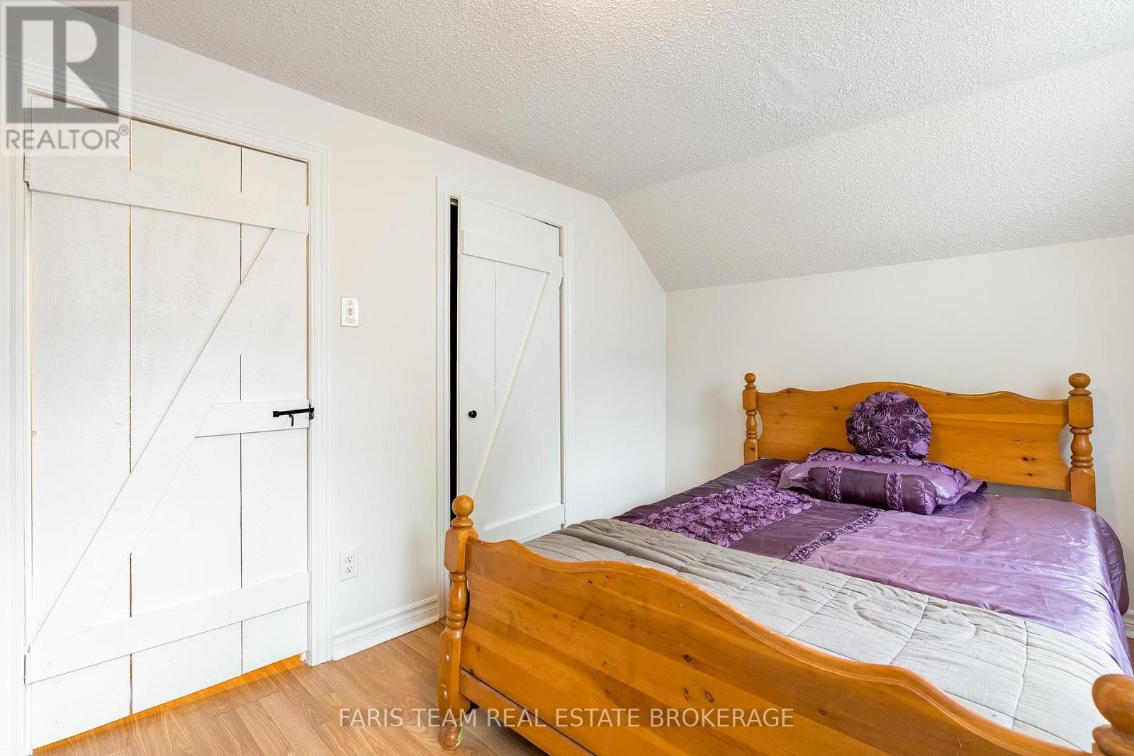 308 Russell Street Property Photo 18