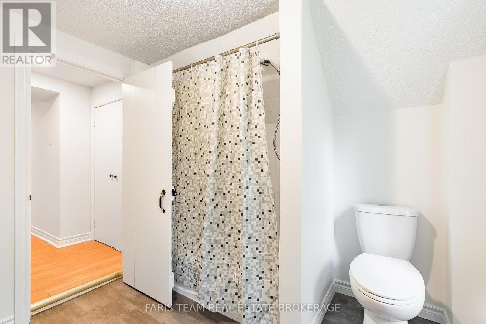 308 Russell Street Property Photo 23
