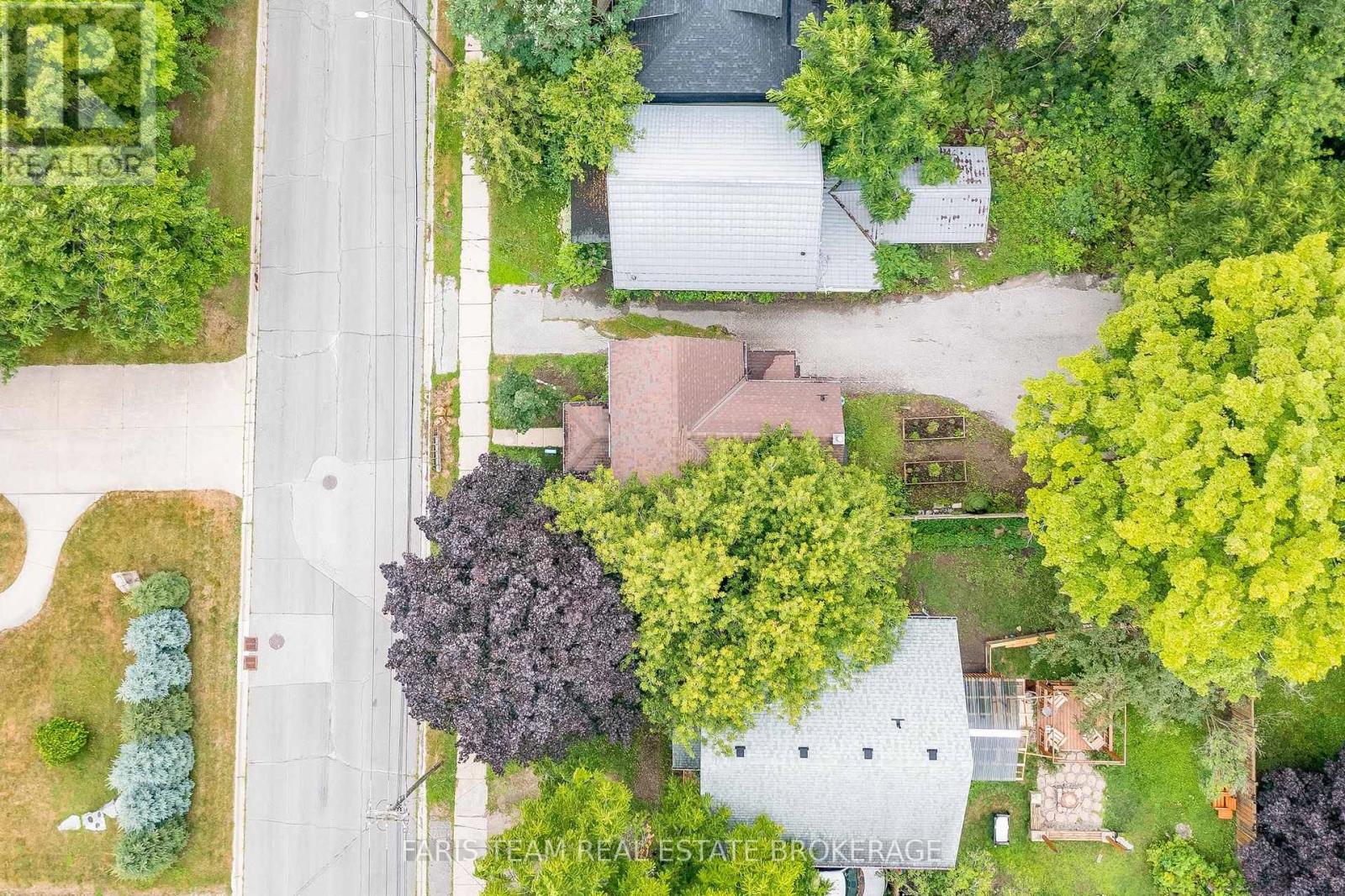 308 Russell Street Property Photo 29