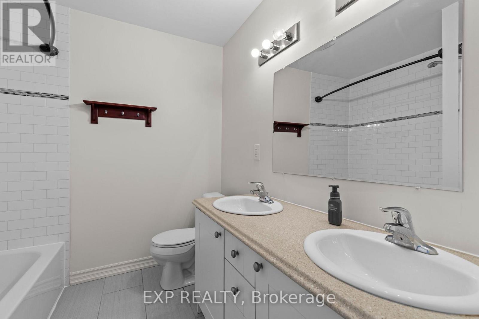 12 - 12 Lankin Boulevard Property Photo 23