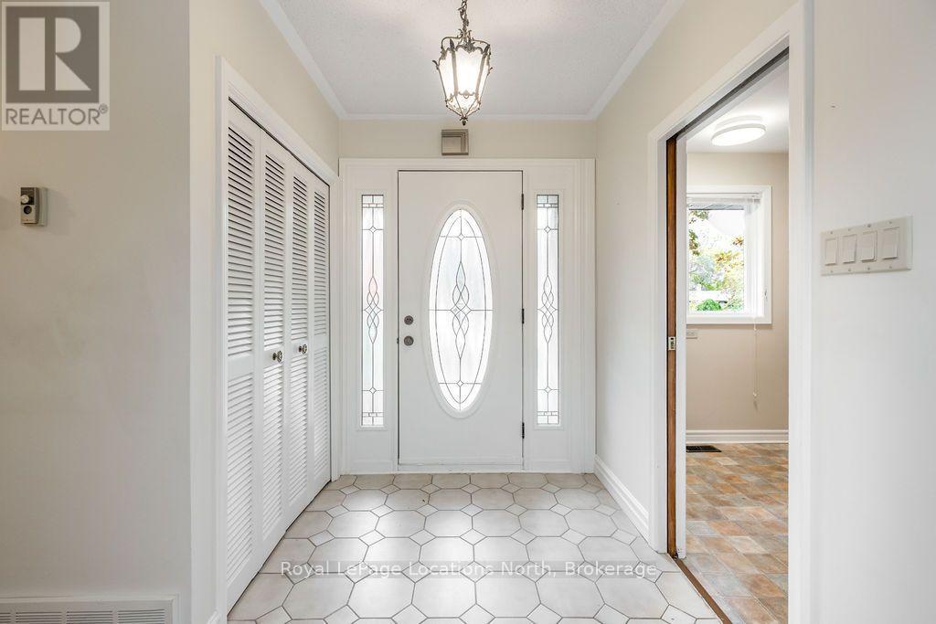 9 Vine Crescent Property Photo 3