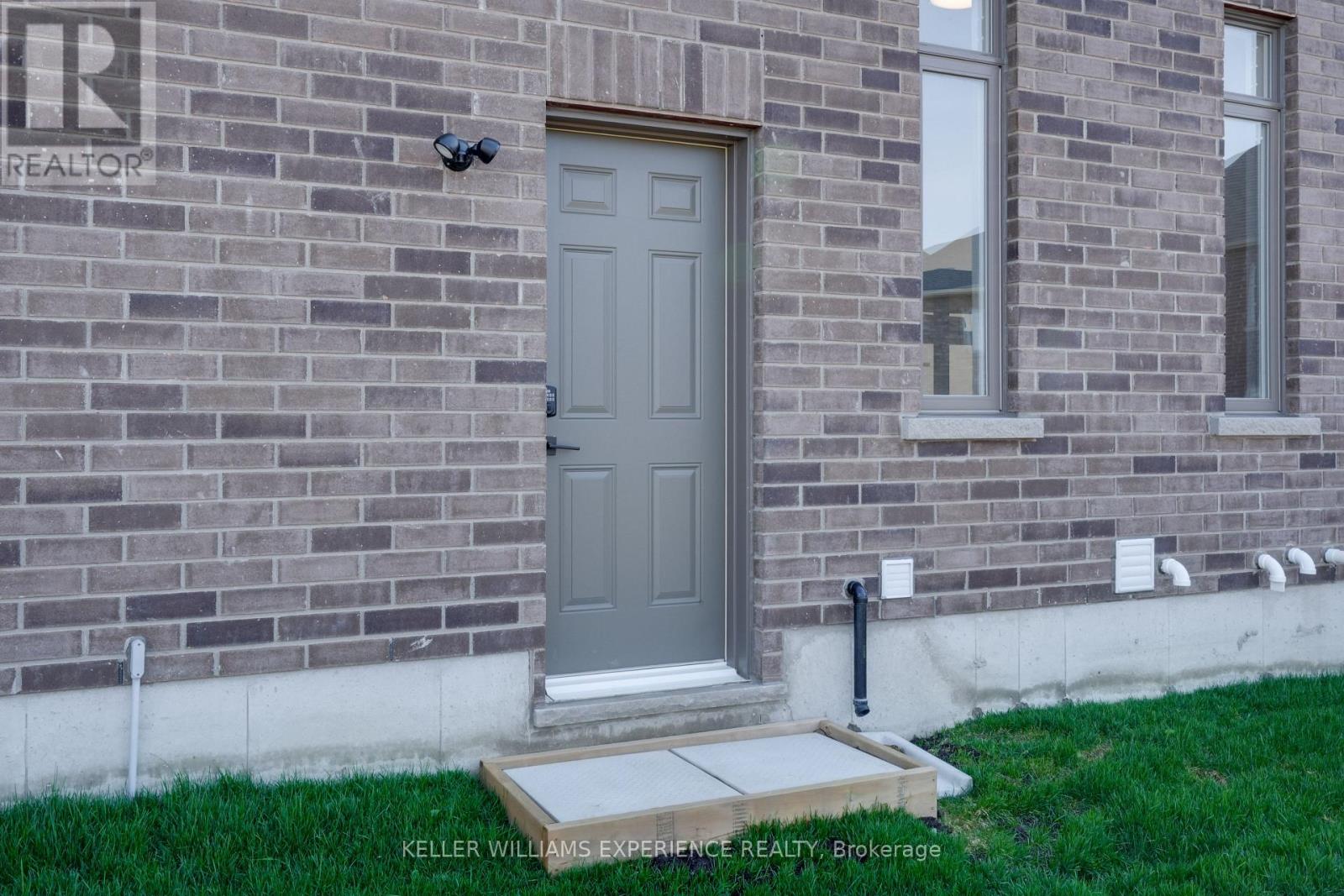 52 Sagewood Avenue Property Photo 38