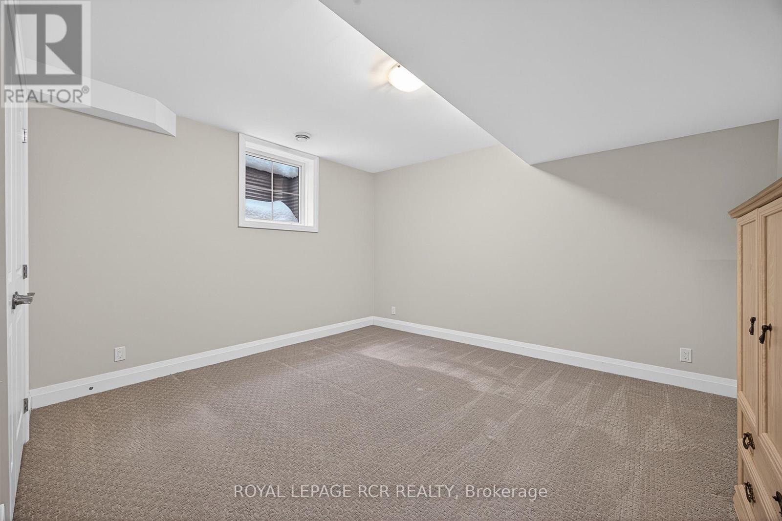 3 Thoroughbred Drive Property Photo 33
