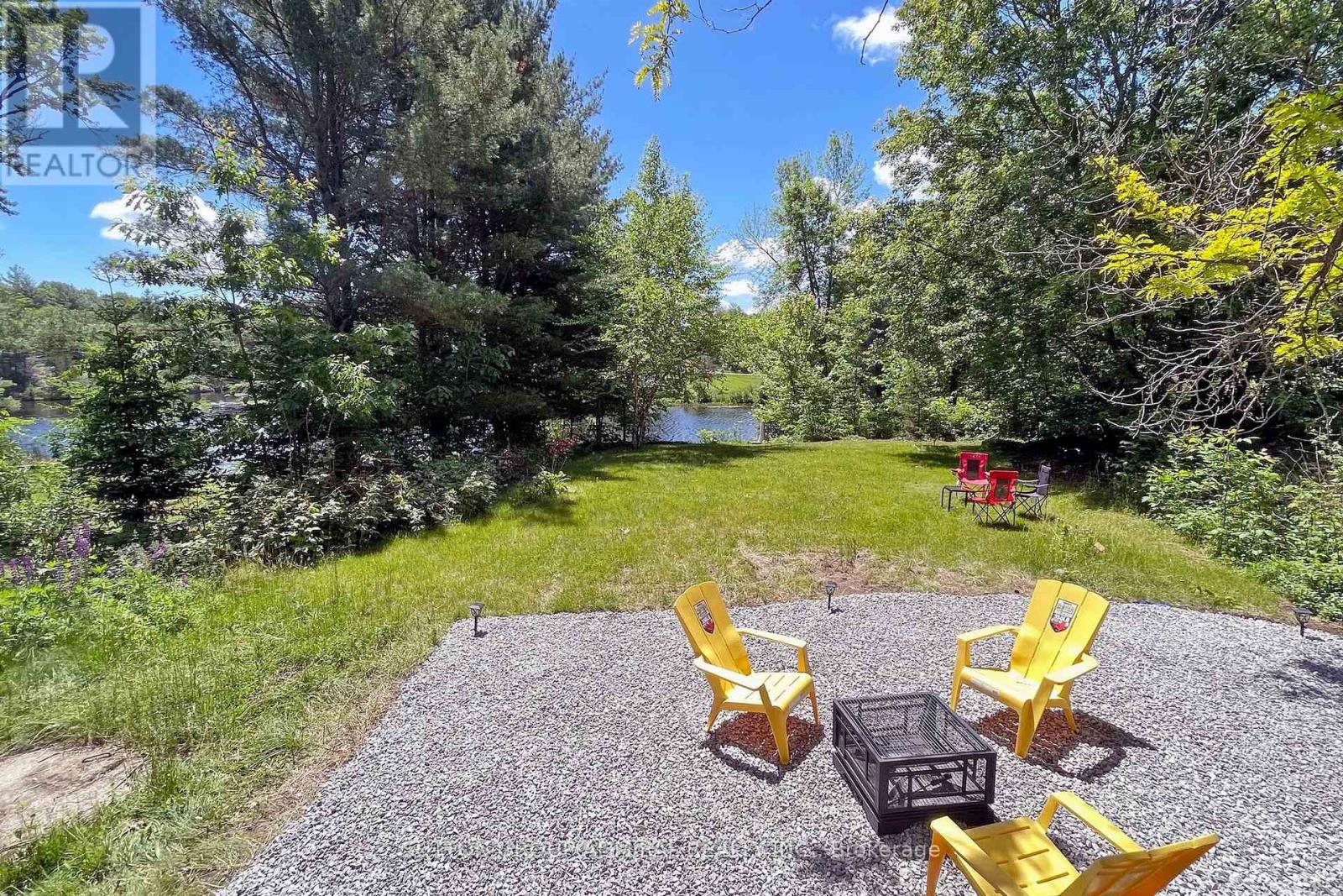 5183 Severn Pines Crescent Property Photo 4