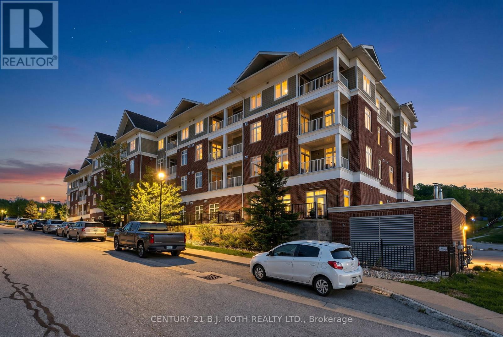 310 - 40 Horseshoe Boulevard Property Photo 3