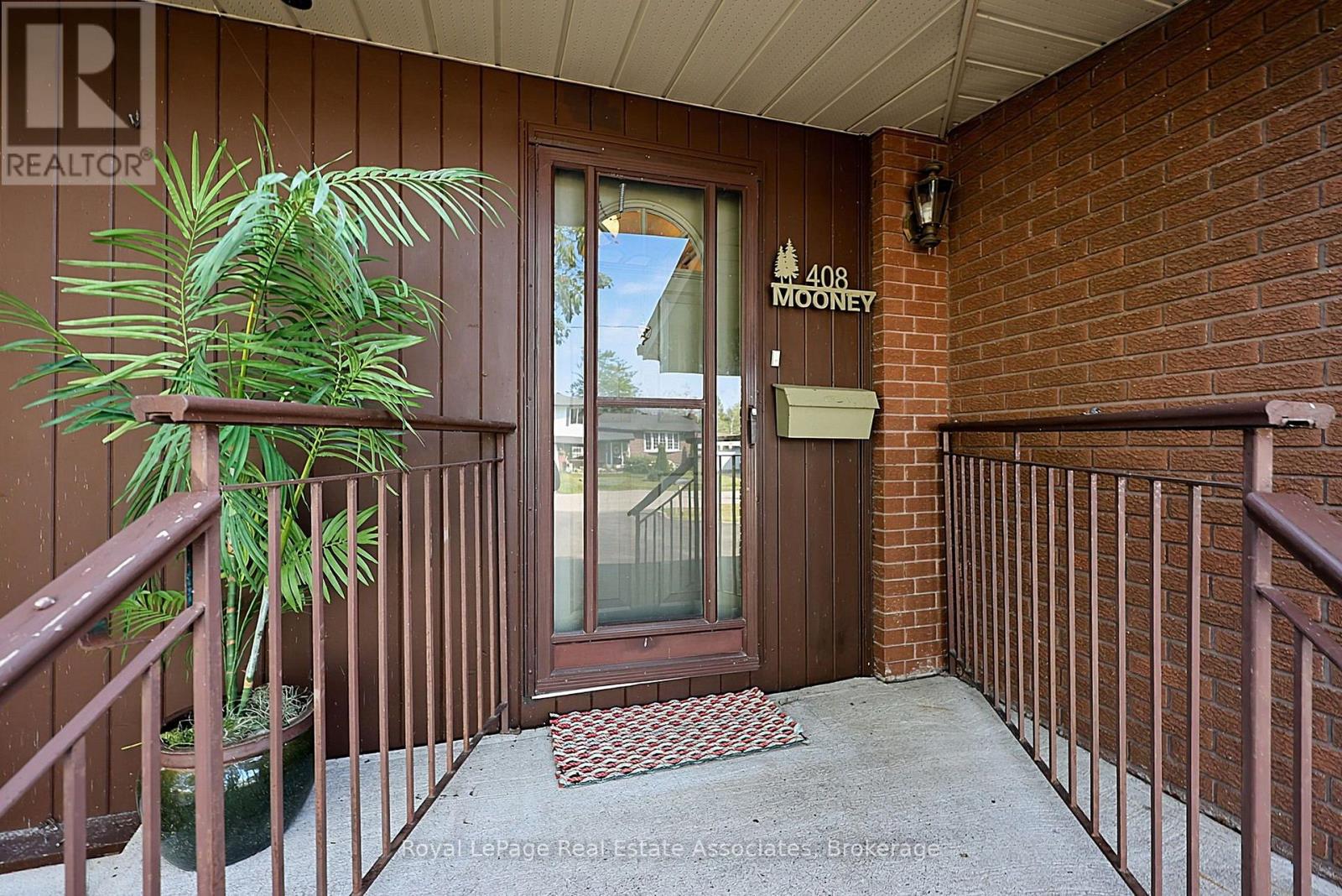 408 Mooney Crescent Property Photo 4