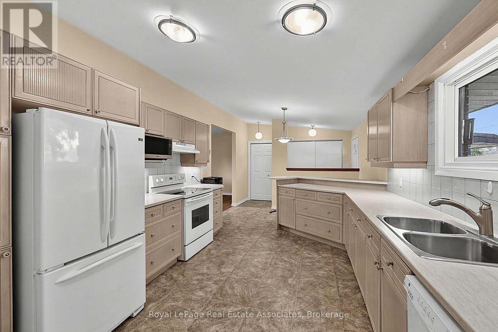 408 Mooney Crescent Property Photo 13