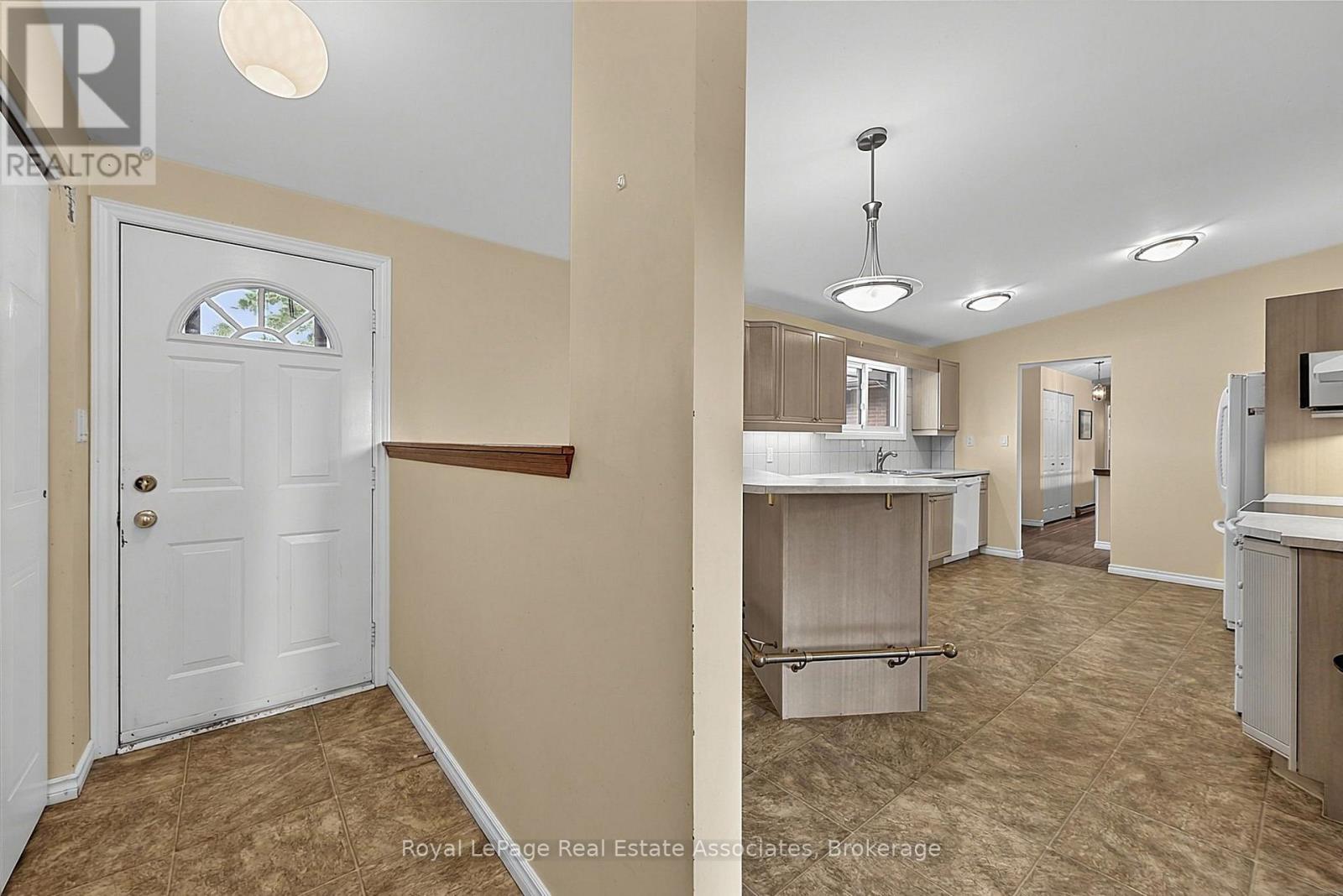 408 Mooney Crescent Property Photo 15