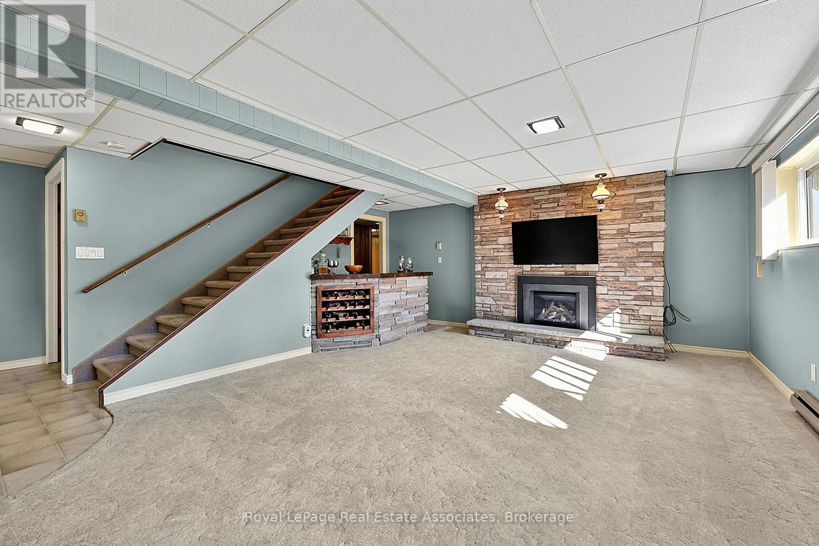 408 Mooney Crescent Property Photo 25