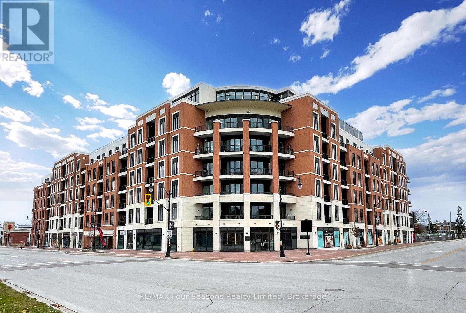514 - 1 HUME STREET W Property Photo 1