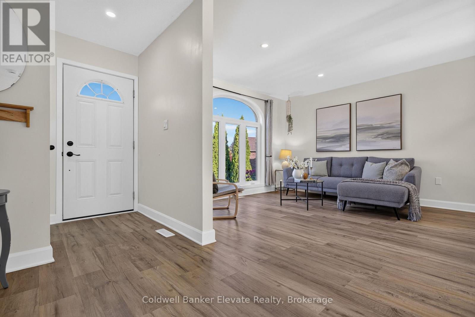 15 Nakiska Court Property Photo 5