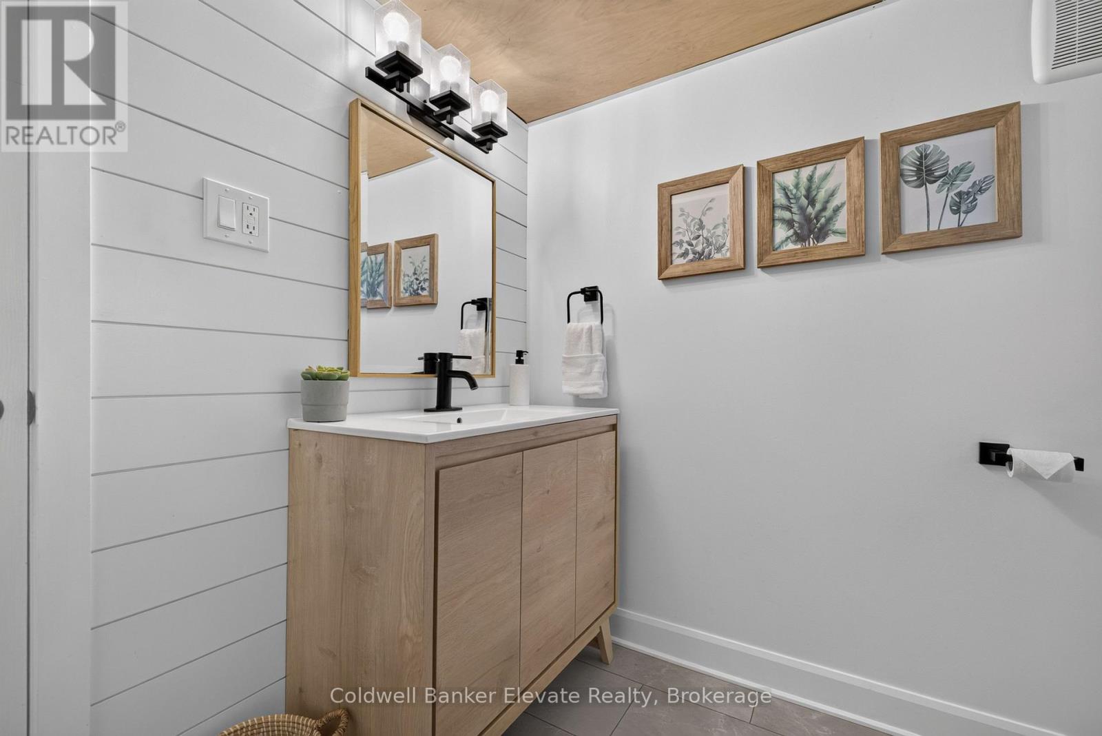 15 Nakiska Court Property Photo 30