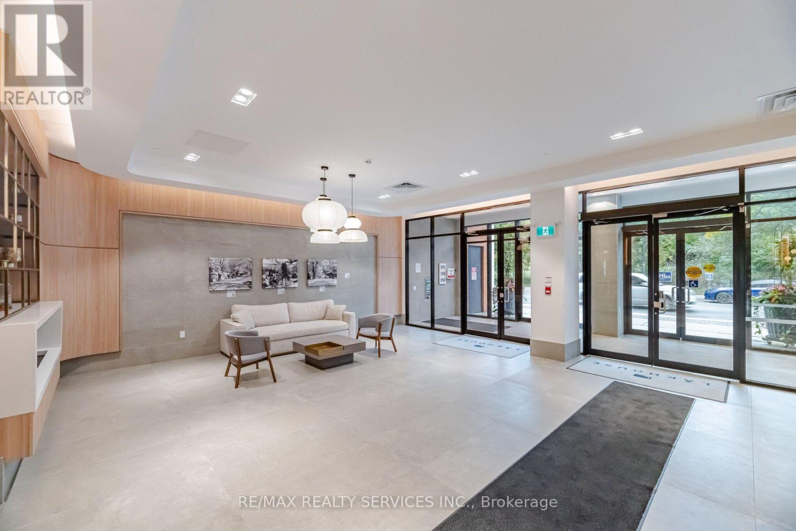 620 - 185 Dunlop Street E Property Photo 3