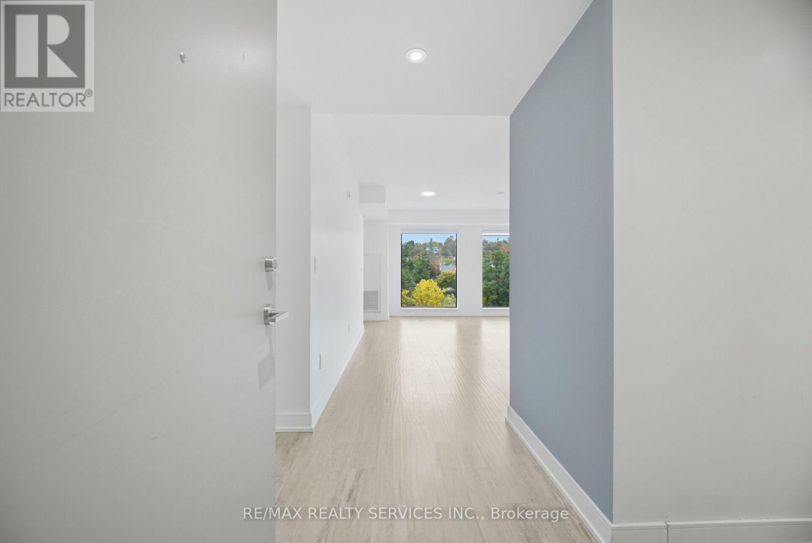 620 - 185 Dunlop Street E Property Photo 7