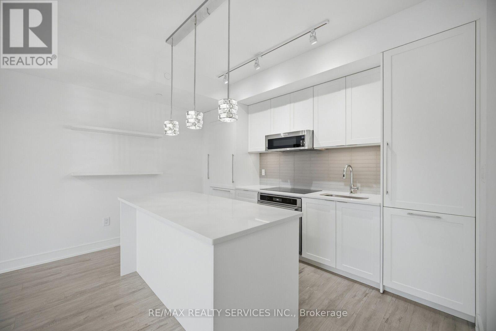620 - 185 Dunlop Street E Property Photo 10