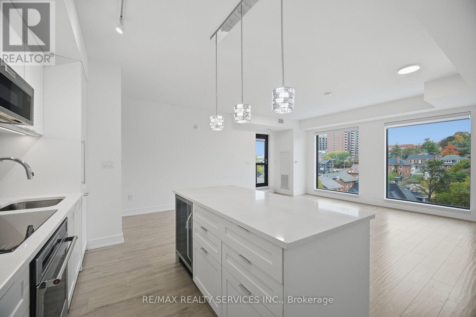 620 - 185 Dunlop Street E Property Photo 12