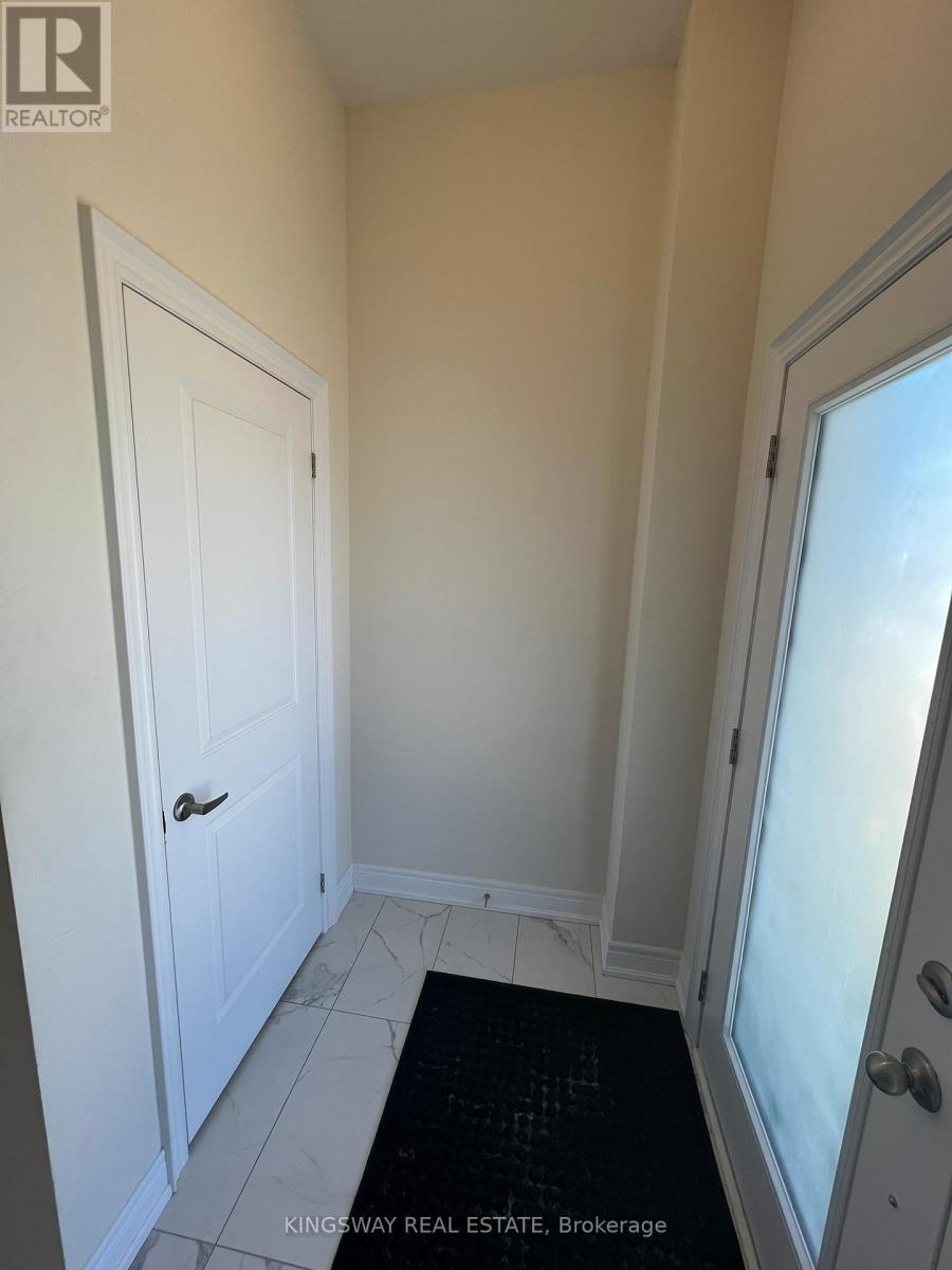 255 Atkinson Street Property Photo 4