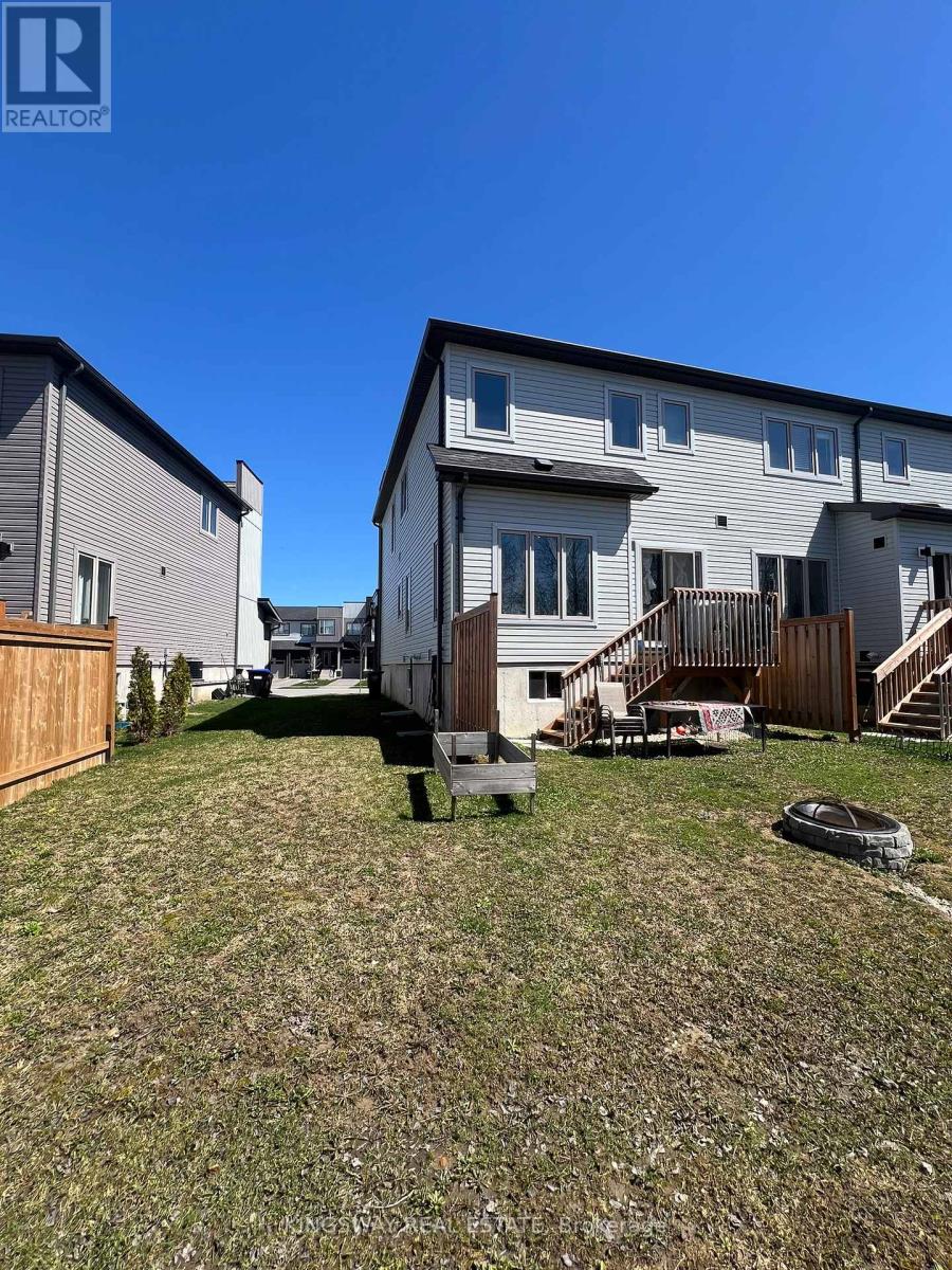 255 Atkinson Street Property Photo 33