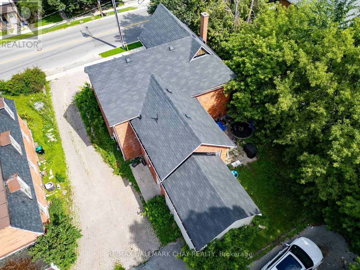 9 Penetang Street Property Photo 7
