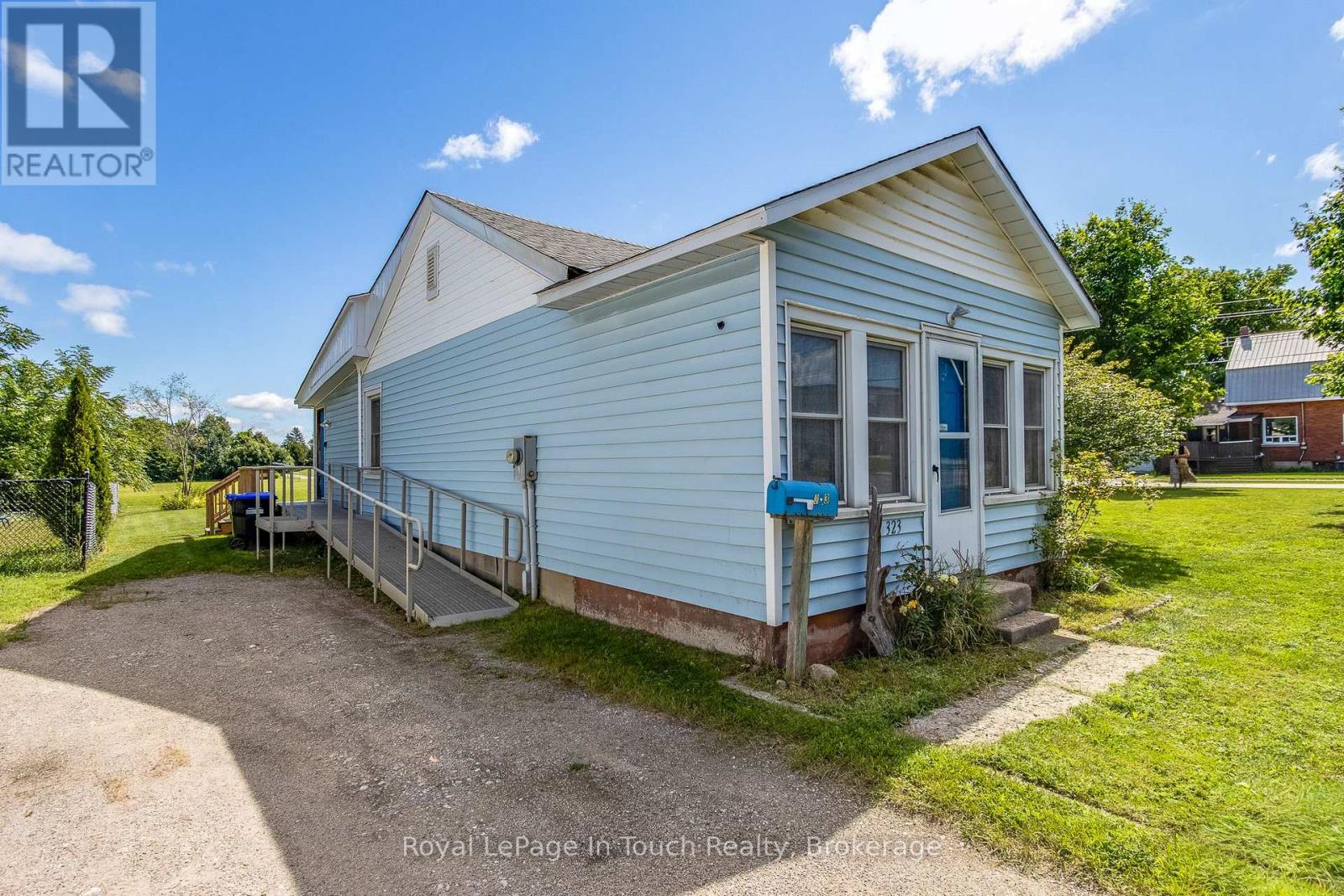 323 William Street Property Photo 22
