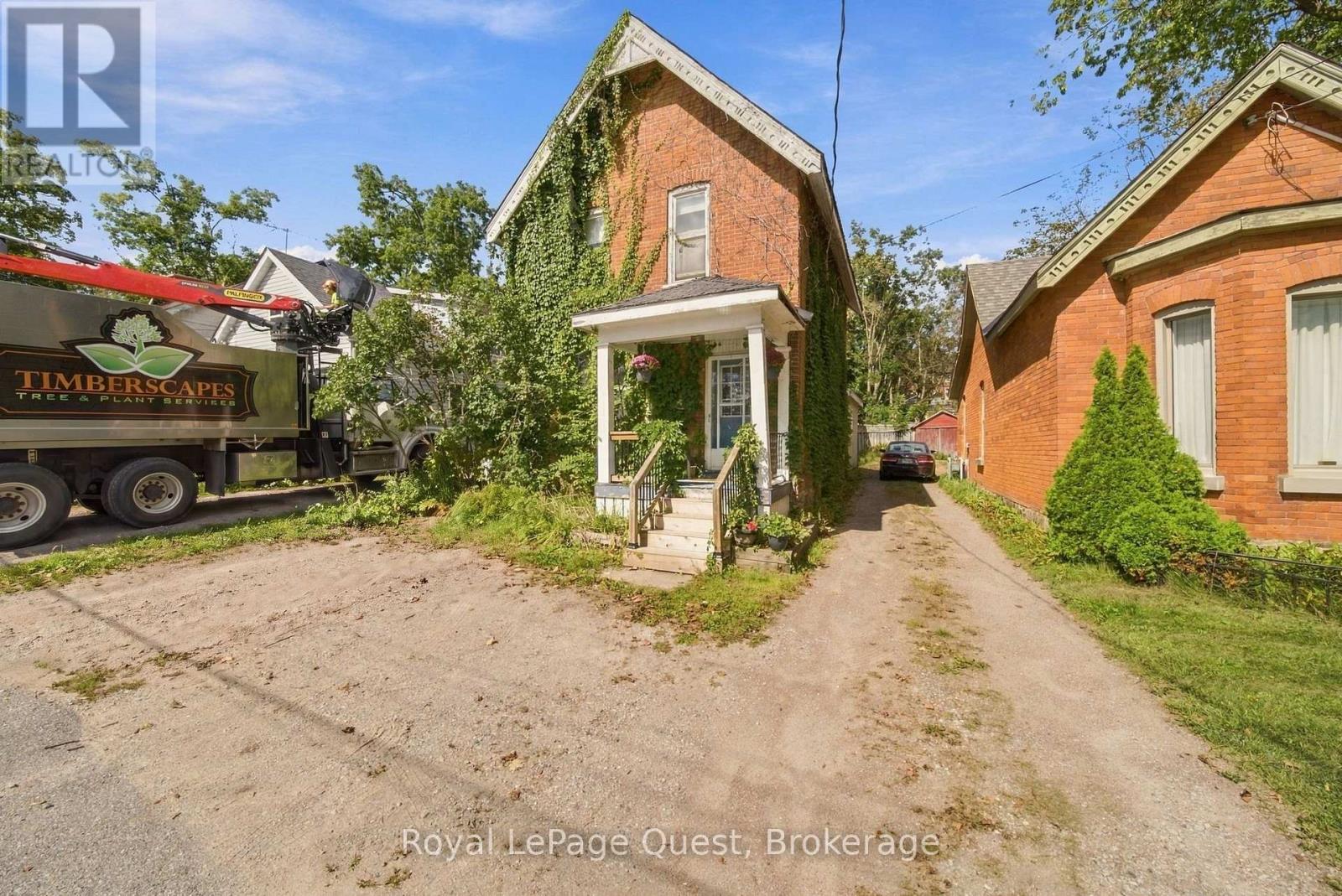 148 Coldwater Road W Property Photo 2
